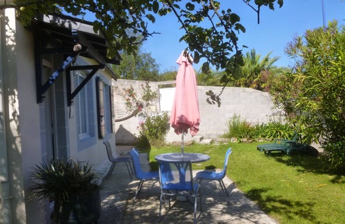 Plougasnou House | House 'TY BIAN or house Fishermen to 80 m from the sea