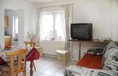 Wernborn House | House 'U', for 10 - 15 people, 25km to Frankfurt / M - North