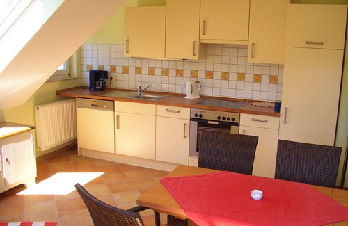 Villmar Apartment | House under the cherry tree, Krone apartment 80m from the Lahn
