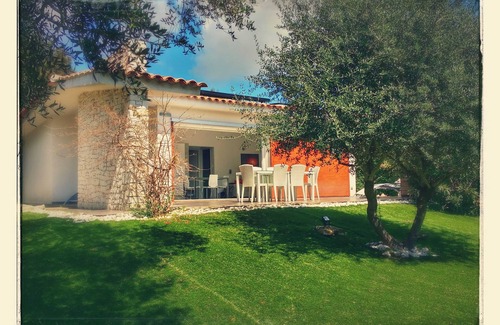 Bonifacio Villa | House /Villa - BonifacioHouse with garden