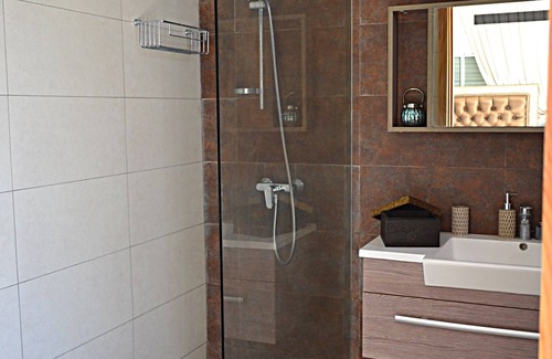 Lakhyayeta Villa | House / Villa - Casablanca