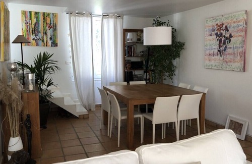 Route d'Arles House | House / Villa - Nîmes