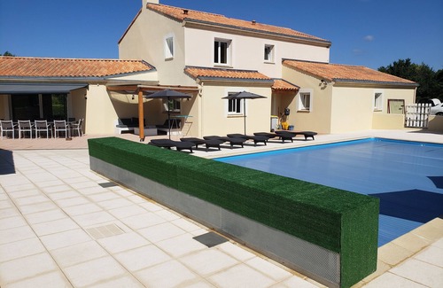 Port-Saint-Pere Villa | House/Villa - Port saint pere