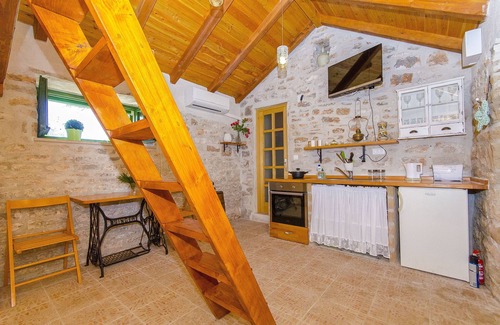 Kneza House | House Vinko (53891-K1) - Račišće