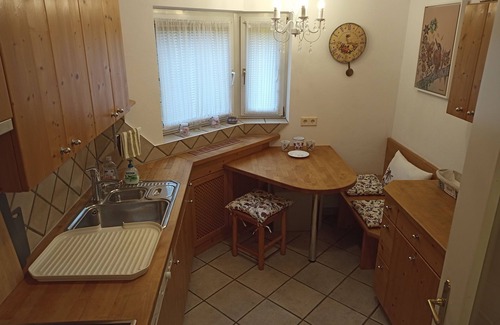 Rustenfeld House | House with 3 bedrooms - 1 min from Vienna with parking lot