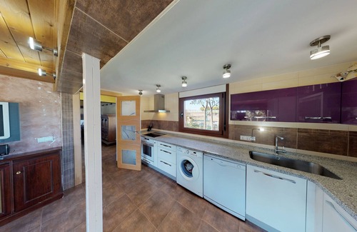 San Pedro de Latarce Villa | House with swimming pool near Lagunas de Villafáfila and Urueña