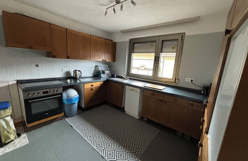 Amstetten House | House with 7 bedrooms, 6 as single or double rooms, 1 single room, 2 kitchens, 2 dining rooms