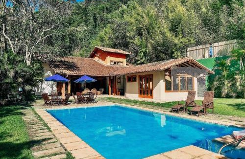 Petropolis House | House with 7 Suites in Correas - Petropolis