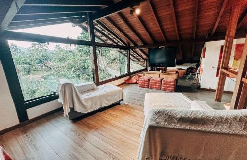 Petropolis House | House with 7 Suites in Correas - Petropolis