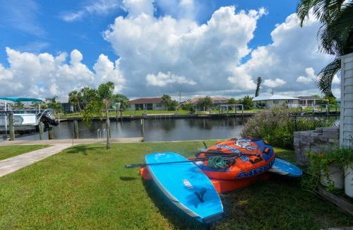 Edgewater House | House With A Boat - Boat, Heated Pool, Sup Boards