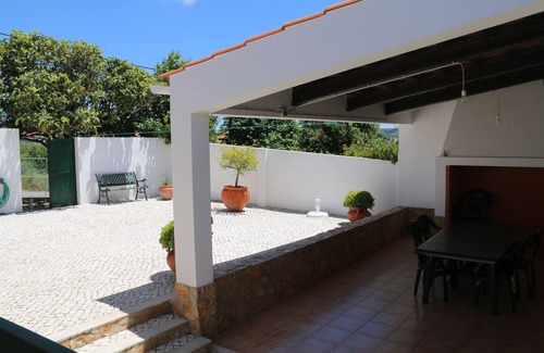 Casal do Pardo Cottage | House with ample surrounding space and care