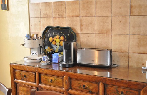 Fabriano House | House with art deco frescos and garden, a village on the hills Marche and Umbria