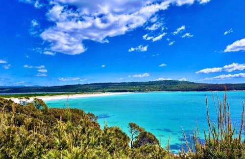 Stieglitz House | House with bay views - St Helens family escape