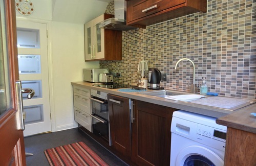 Ravelston House | House With Beautiful Views to Edinburgh Skyline