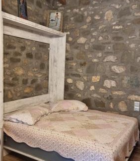 Vourgareli Apartment | House with big garden and barbeque in nature