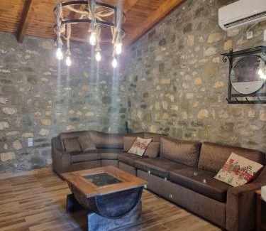 Vourgareli Apartment | House with big garden and barbeque in nature