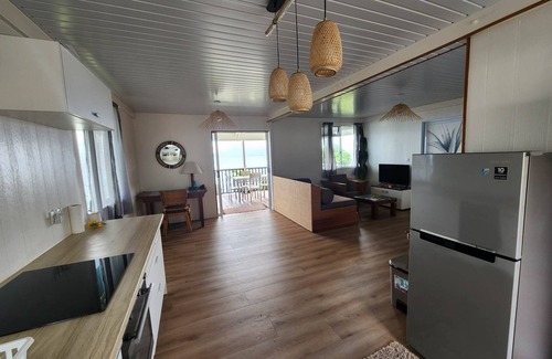 Punaauia House | House with breathtaking views of the lagoon and Moorea