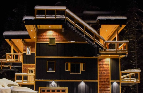 Rossland House | House with bridge, walk around deck, rooftop patio, 24' glass door & much more!