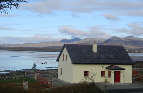 Connemara House | House with character