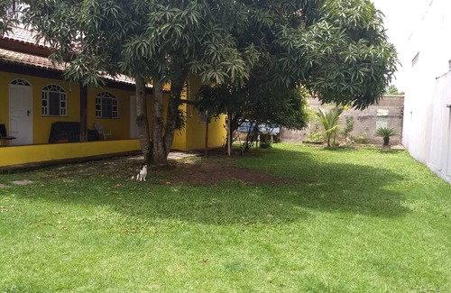 Recanto da Sereia House | House with Colonial veranda - lawn space