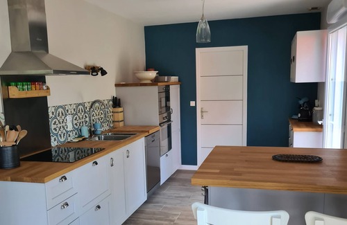 Pleurtuit House | House with enclosed garden-5 km from the beach