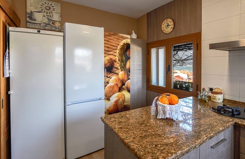 Casas del Castanar House | House with garden located in the Jerte Valley