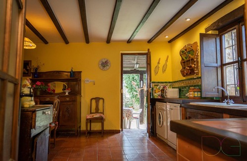 Salinas de Pisuerga Cottage | House with garden and barbecue, ideal for families with pets.
