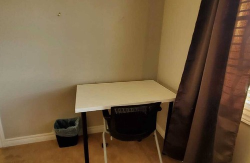 Brampton House | House with fast Wi-Fi 1Gbps/Workspace- 3bd+3bath GTA