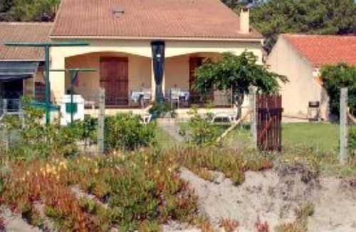 La Marana House | House with garden and direct access to the beach