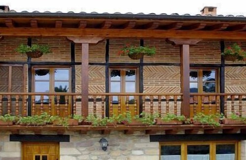 Viernoles House | House with garden for 6/7 people (La casa de Consuelo 1)