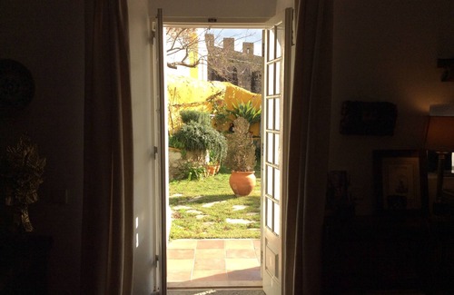 Obidos House | House with garden in Óbidos Castle