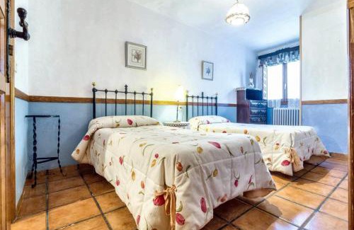 Caravaca de la Cruz House | House with Jacuzzi and Mountain Views in Noguericas