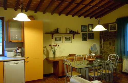 Castelvecchio Cottage | House with large veranda, garden and swimming pool