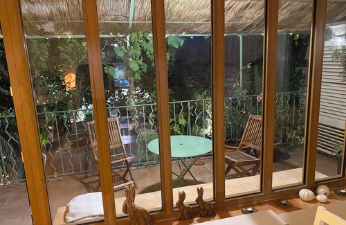 Hyeres City Centre House | House with large terrace in the heart of the old town of Hyères
