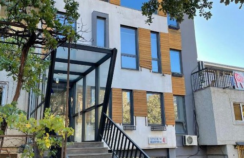Arabkir House | House with Office in Yerevan Center Baghramyan 45