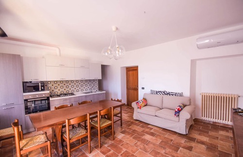 Avigliano Umbrio House | House with private pool in hilly-quiet location with panoramic views