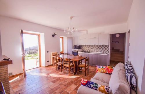 Avigliano Umbrio House | House with private pool in hilly-quiet location with panoramic views