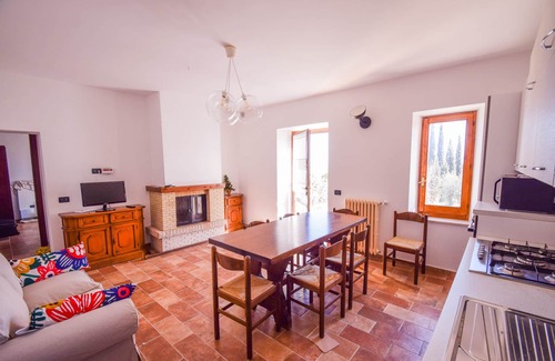 Avigliano Umbrio House | House with private pool in hilly-quiet location with panoramic views