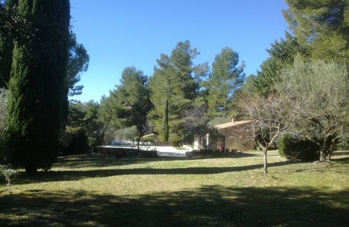 La Bastidonne House | house with peaceful pool, south Luberon, between vineyards and olive trees