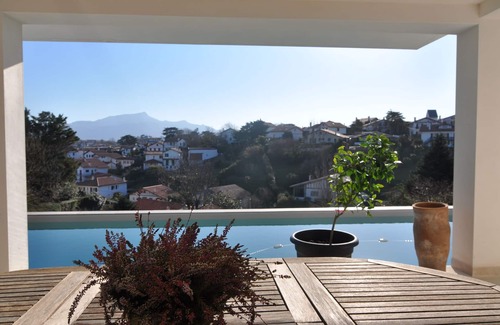 Saint-Jean-de-Luz House | House with pool 10 mm from the beach