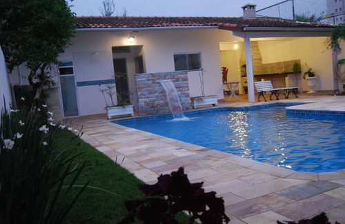 Centro House | House with pool, barbecue, fireplace one block from the beach of Centro
