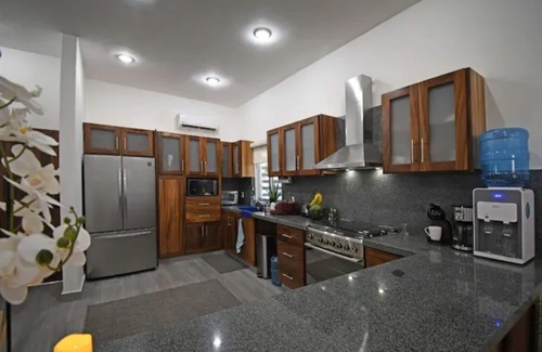 La Paz House | House with pool, close to the Malecon & Beaches