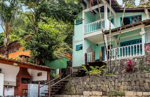 Morro da Cruz House | House with pool in Perequê