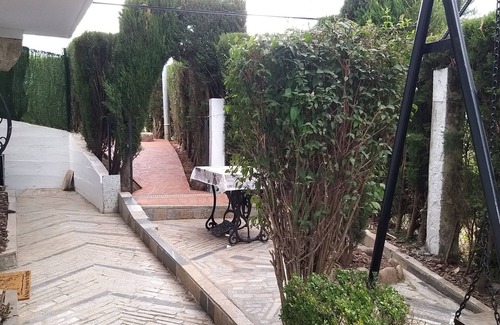Castrelo de Mino House | House with pool in Ramíras, Ourense