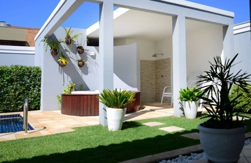 Balneario Praia do Pernambuco House | House with pool, jacuzzi, in Jardim Acapulco-Guaruja condominium