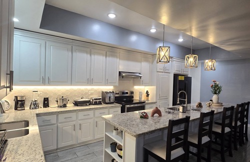 La Tigra House | House with pool next to the Tropical Forest