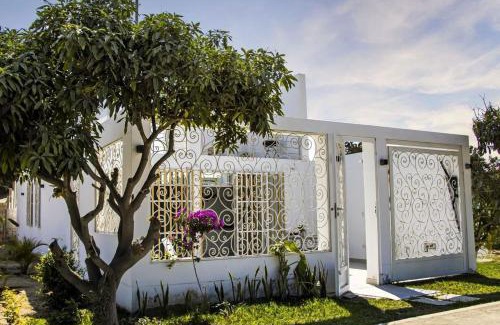 Subtanjalla House | House with pools, Sun and Relax 10' to Huacachina