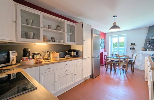 Rouvres-les-Bois Cottage | House with private pool and jacuzzi in Rouvres-les-Bois