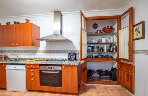 Hoya-Gonzalo Cottage | House with private patio with max 17 people