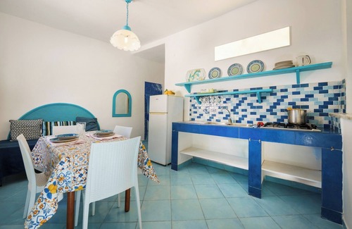 Procida Condo | House with Private Courtyard 200 m from the Cliffs